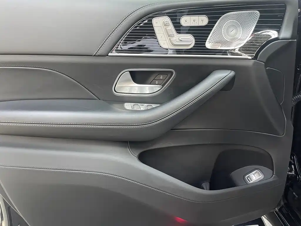 Mercedes-Benz GLS 2023 — фото 11