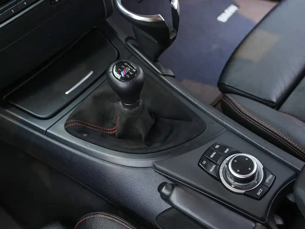 BMW 1 Series M 2012 — фото 19