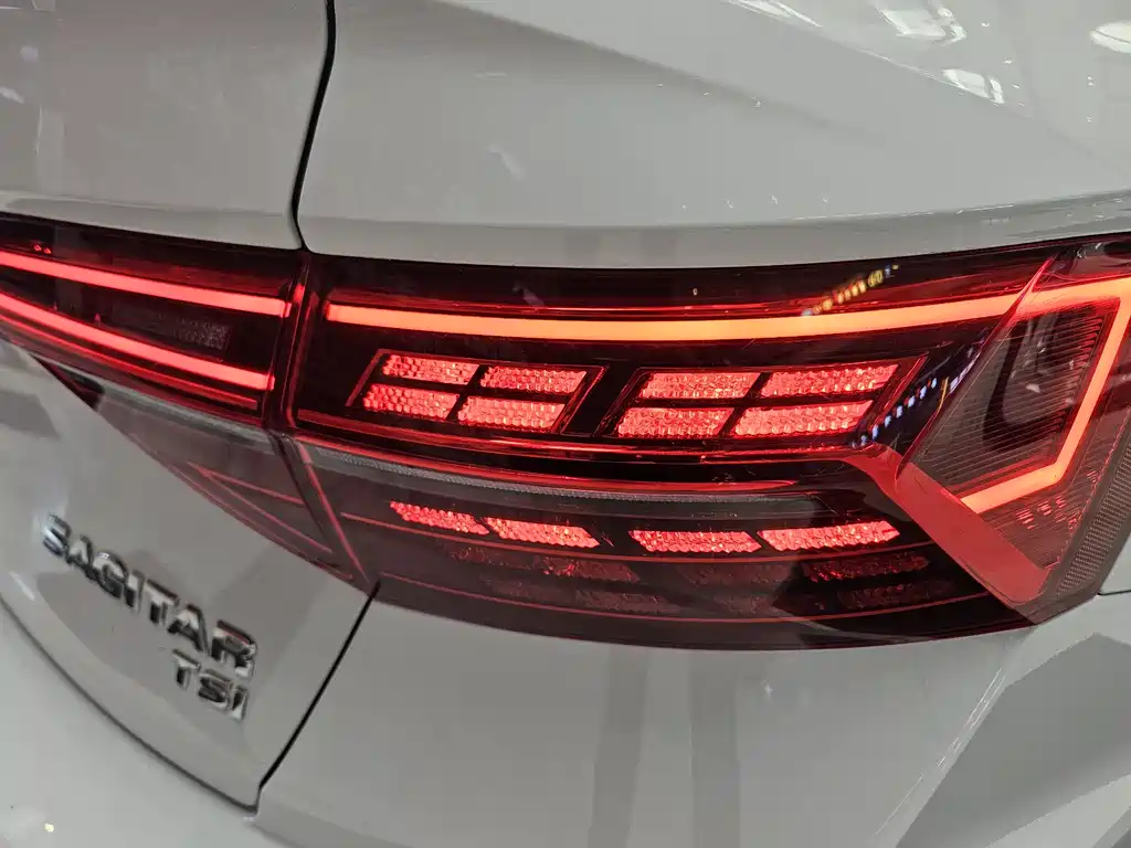 Volkswagen Sagitar 2019 — фото 17