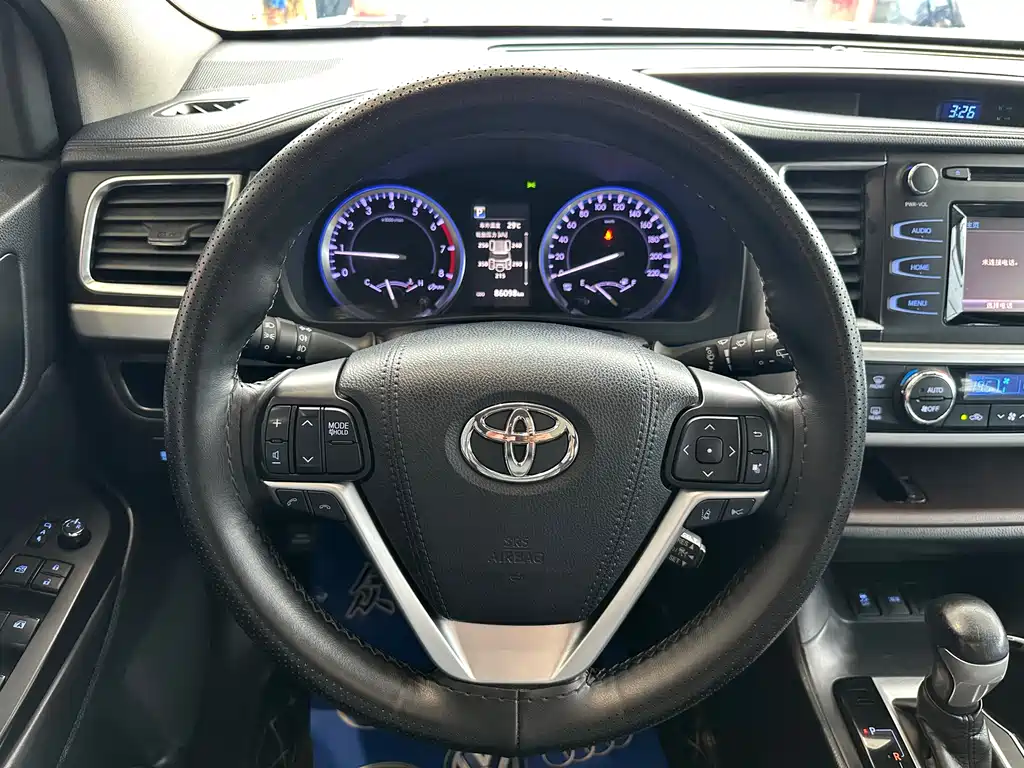 Toyota Highlander 2020 — фото 10