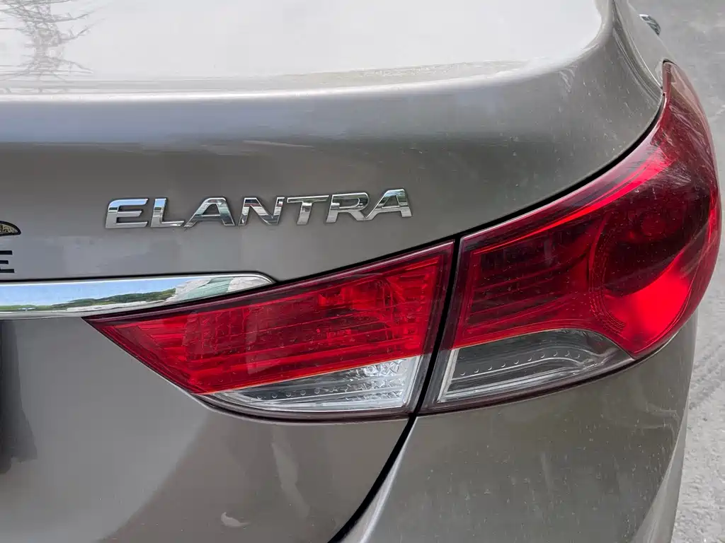Hyundai Elantra Langdong 2016 — фото 18