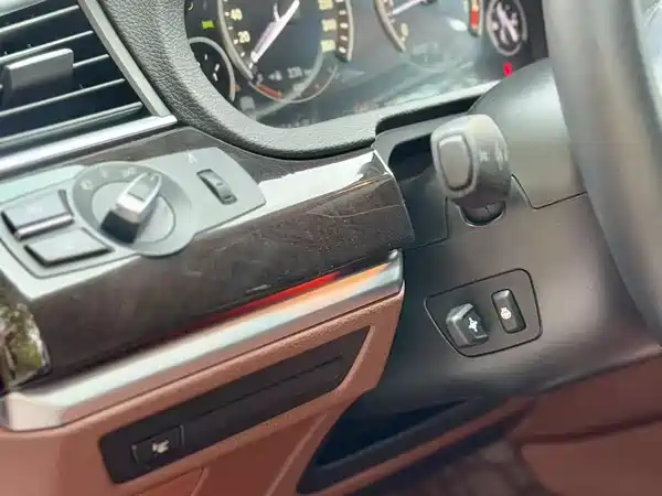 BMW 5 Series GT 2013
