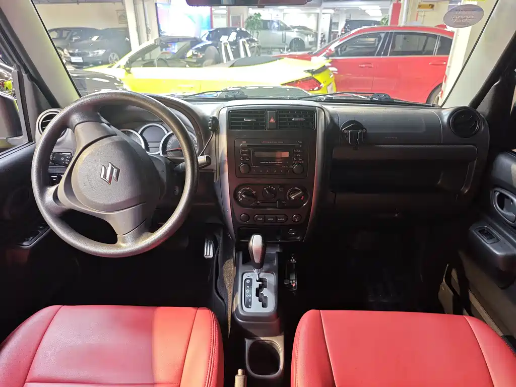 Suzuki Jimny 2018 — фото 10