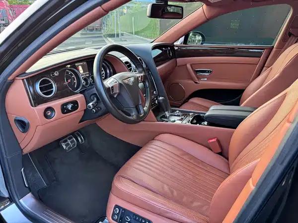 Bentley Flying Spur 2017
