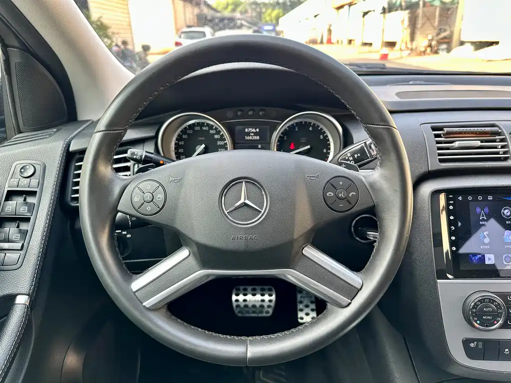 Mercedes-Benz R-Class 2016 — фото 13