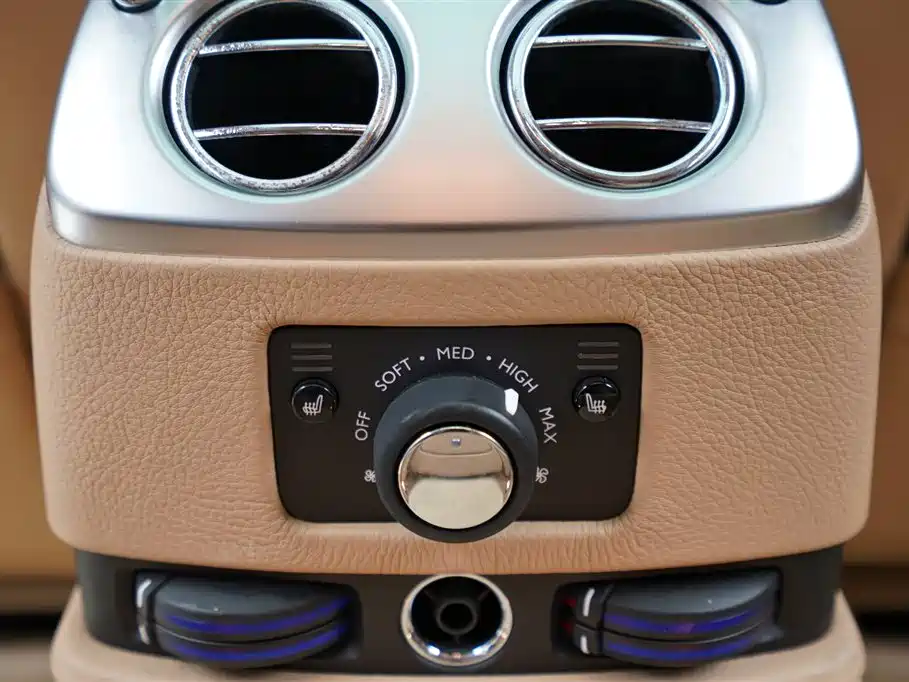 Rolls-Royce Ghost 2013 — фото 23
