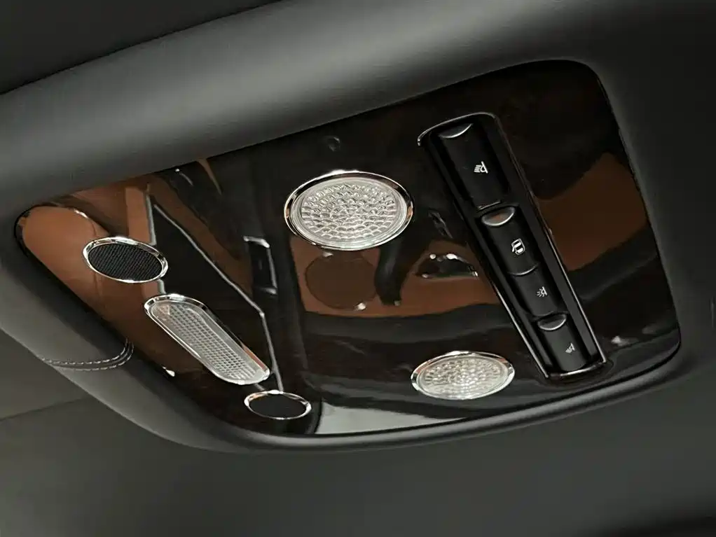 Bentley Flying Spur 2014 — фото 30
