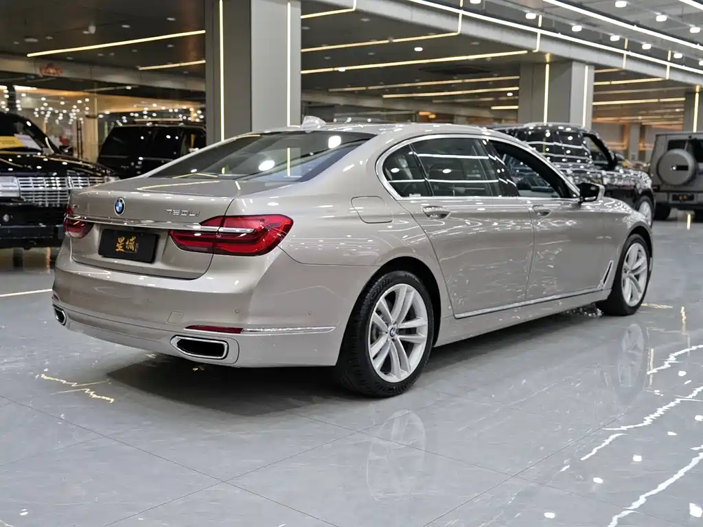 BMW 7 Series 2016 — фото 4
