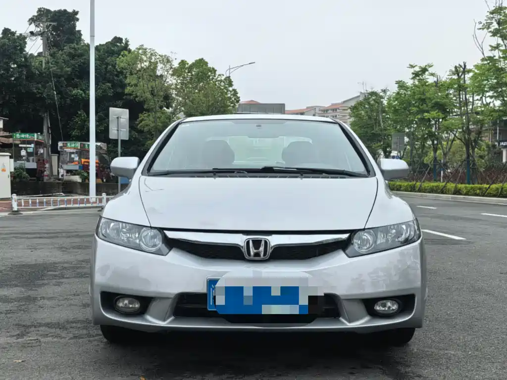 Honda Civic 2010 — фото 2