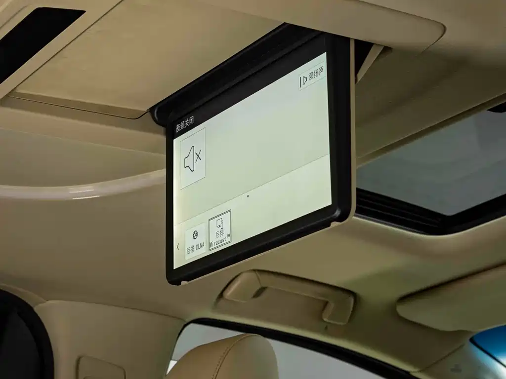 Toyota Vellfire 2021 — фото 18
