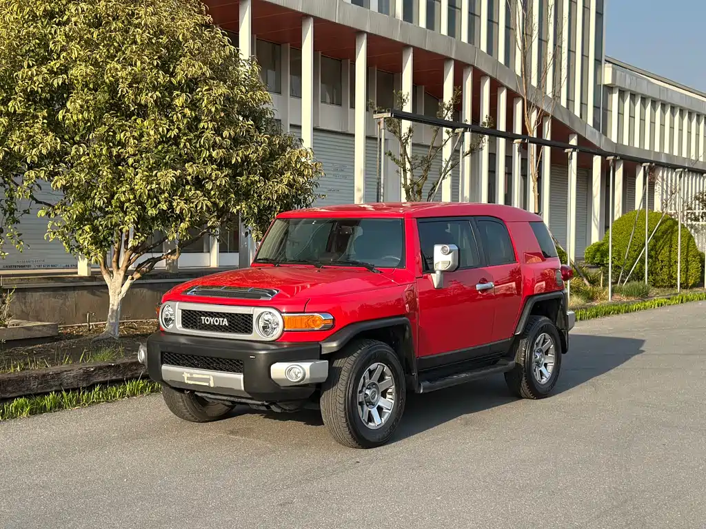 Toyota FJ Cruiser 2017 — фото 1