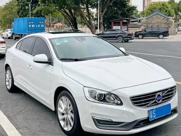 Volvo S60 2015