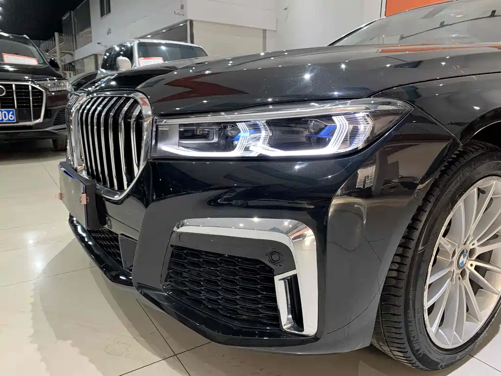 BMW 7 Series 2014 — фото 15