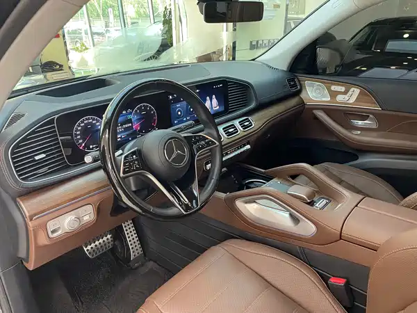 Mercedes-Benz GLS 2024