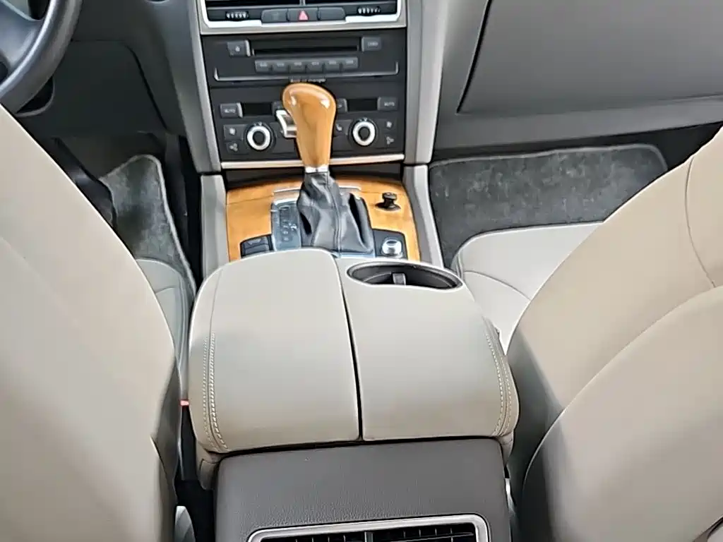 Audi Q7 2008 — фото 6