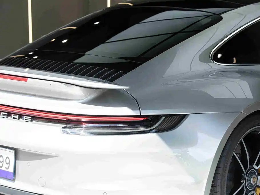 Porsche 911 2021 — фото 8