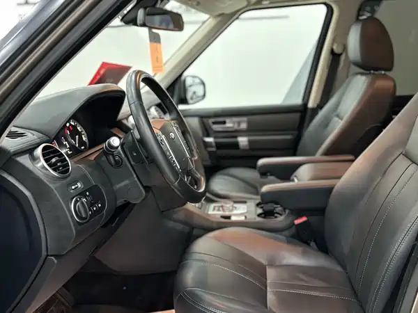 Land Rover Discovery 2015