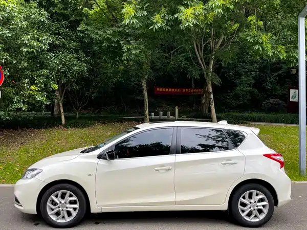 Nissan Tiida 2021