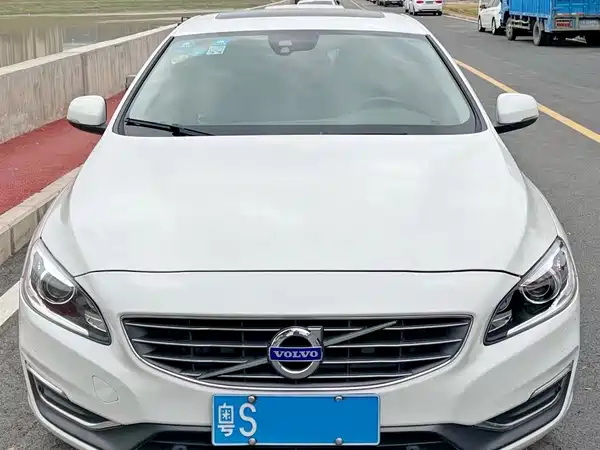 Volvo S60 2015