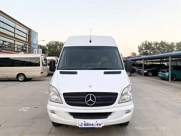 Mercedes-Benz Sprinter 2012