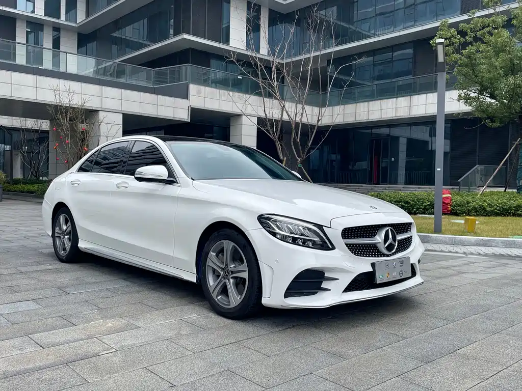 Mercedes-Benz C-Class 2019 — фото 3