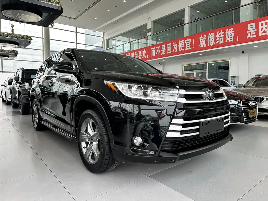 Toyota Highlander 2020 — фото 3