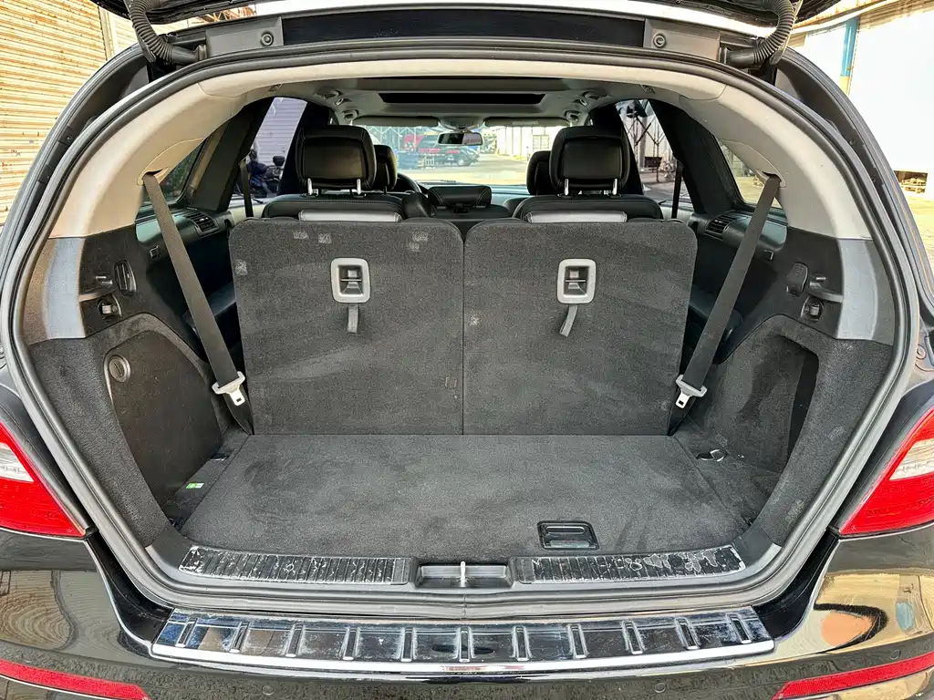 Mercedes-Benz R-Class 2016 — фото 16