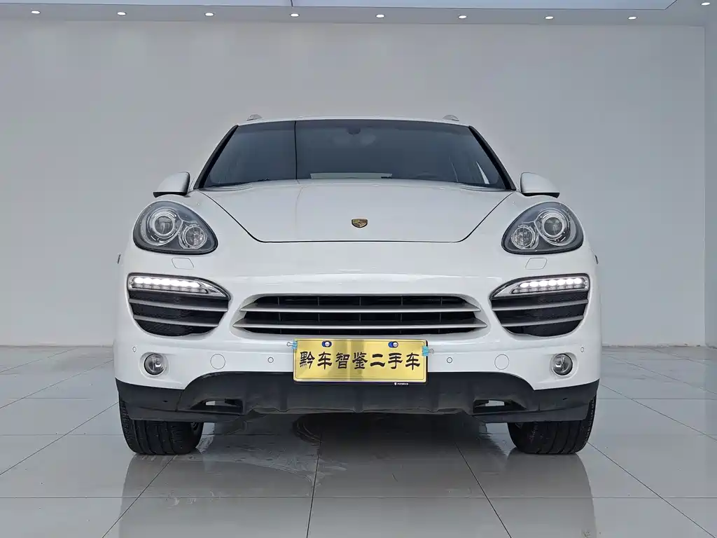 Porsche Cayenne 2015 — фото 2