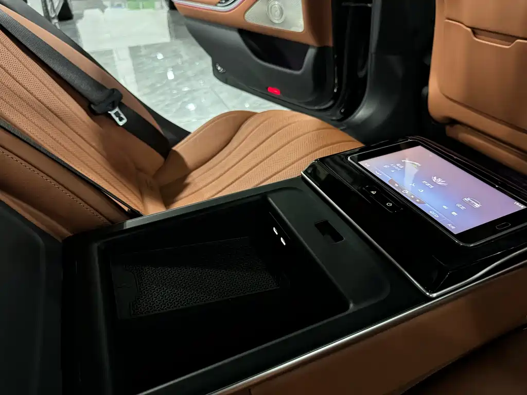 Mercedes-Benz S-Class 2023 — фото 18