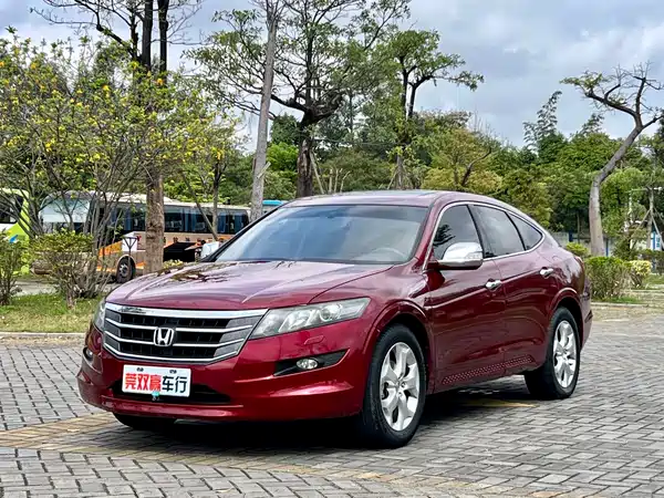 Honda Crosstour 2012