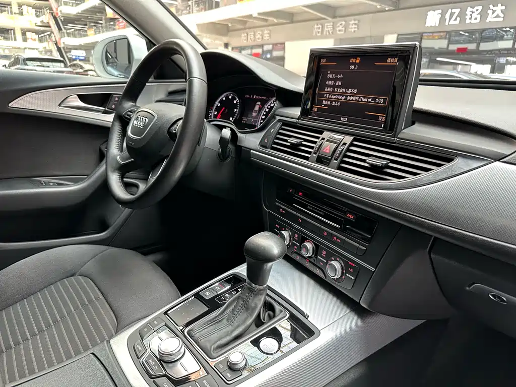 Audi A6L 2015 — фото 18