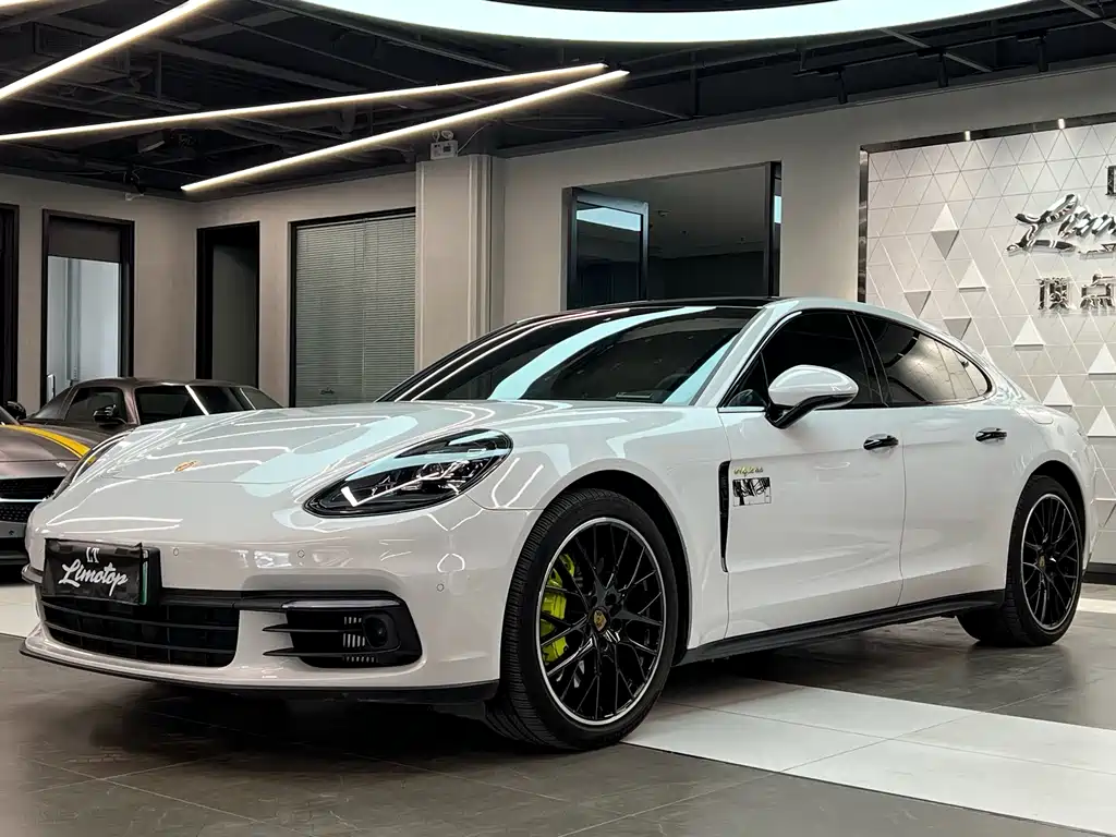 Porsche Panamera Hybrid 2019