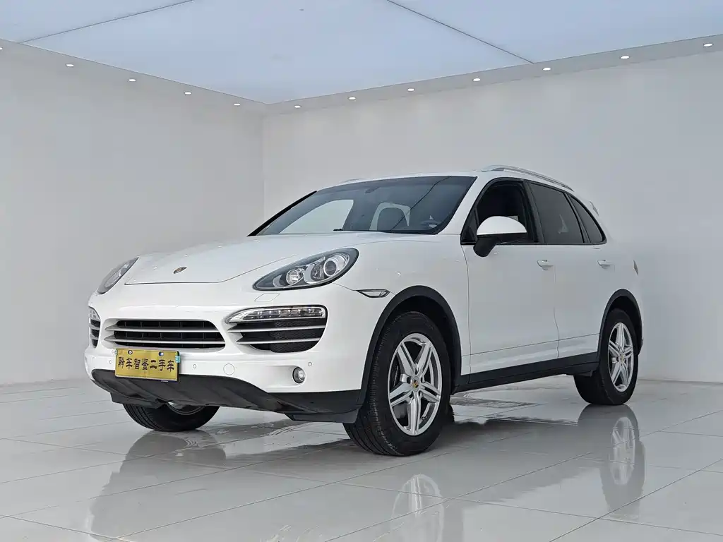 Porsche Cayenne 2015 — фото 1