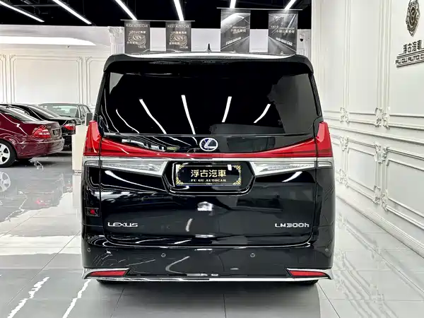 Lexus LM 2021