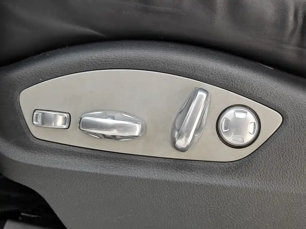 Porsche Cayenne 2015 — фото 16