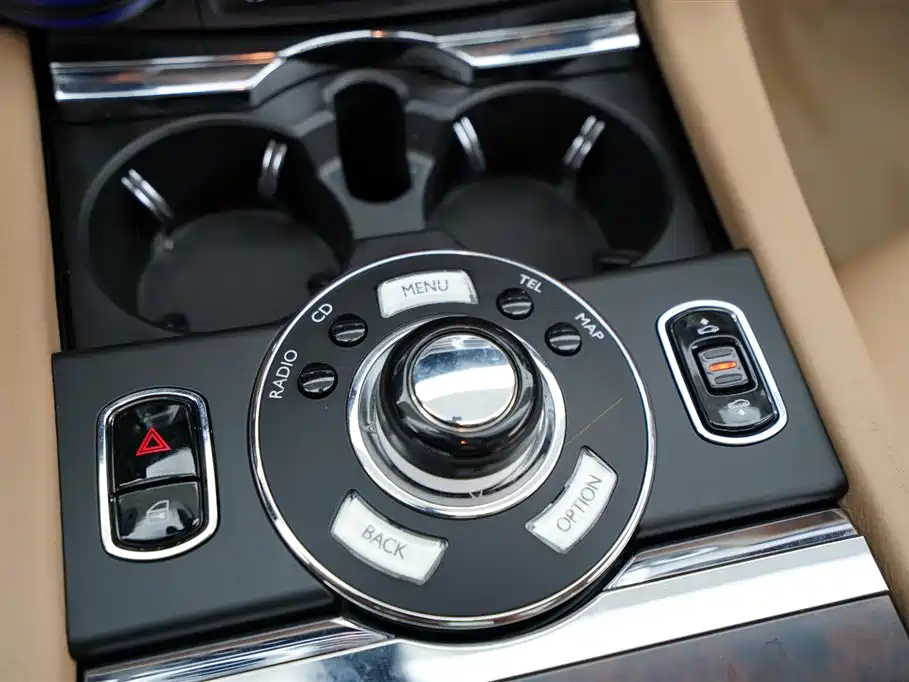 Rolls-Royce Ghost 2013 — фото 14