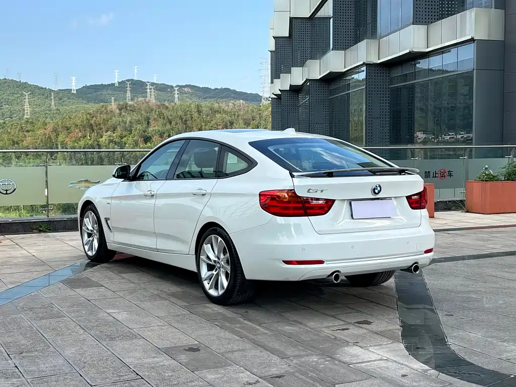 BMW 3 Series GT 2015 — фото 27