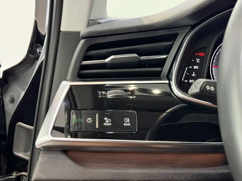 Audi Q7 2020 — фото 11