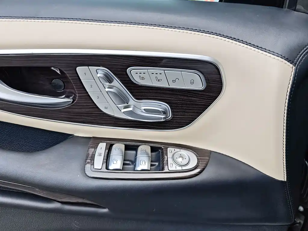 Mercedes-Benz Vito 2021 — фото 16