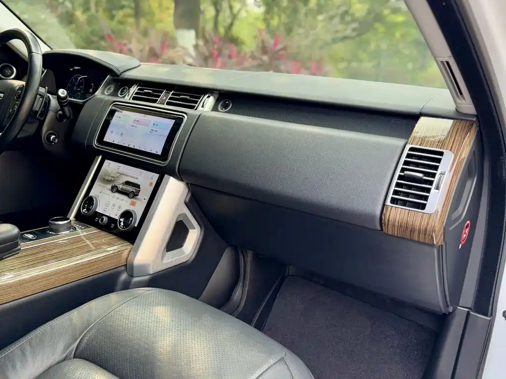 Land Rover Range Rover 2019 — фото 19