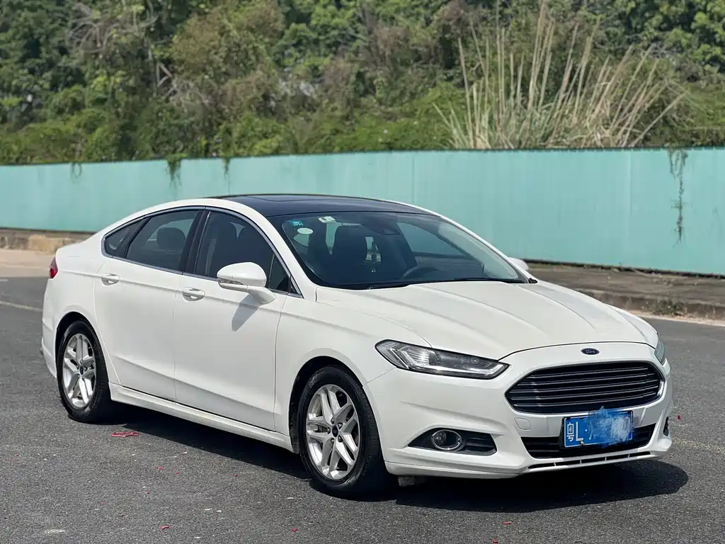 Ford Mondeo 2016 — фото 12