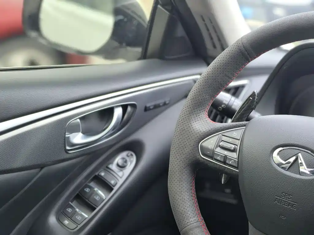 Infiniti Q50 2015 — фото 10