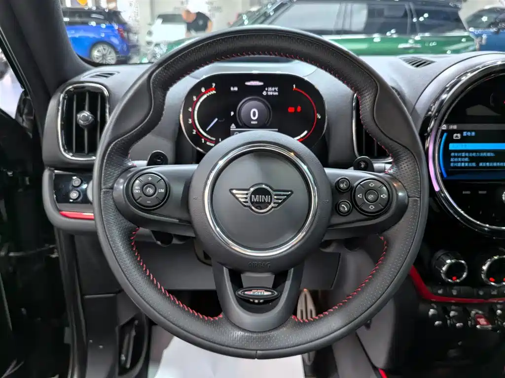 MINI JCW Countryman 2021 — фото 8