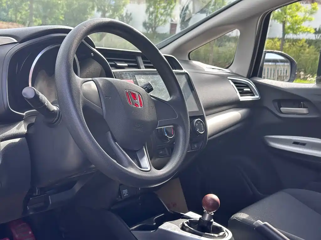 Honda Fit 2016 — фото 8