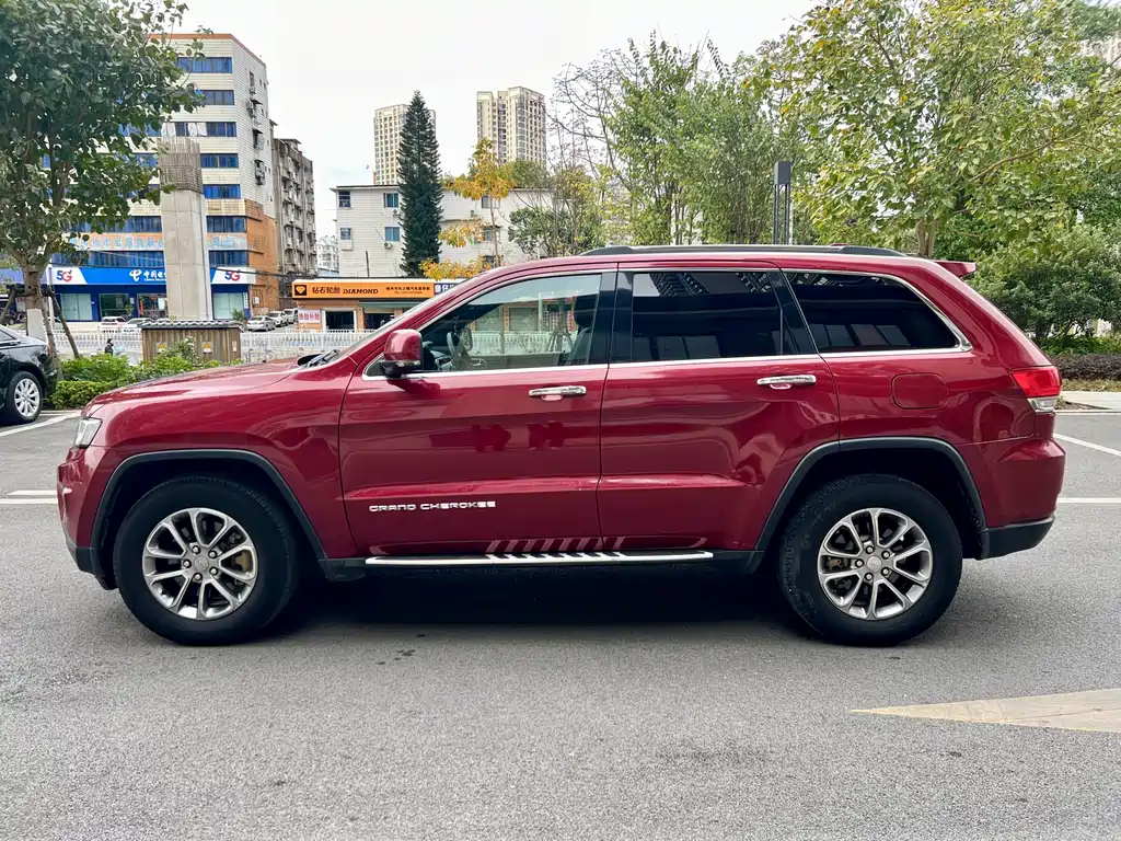 Jeep Grand Cherokee 2015 — фото 5