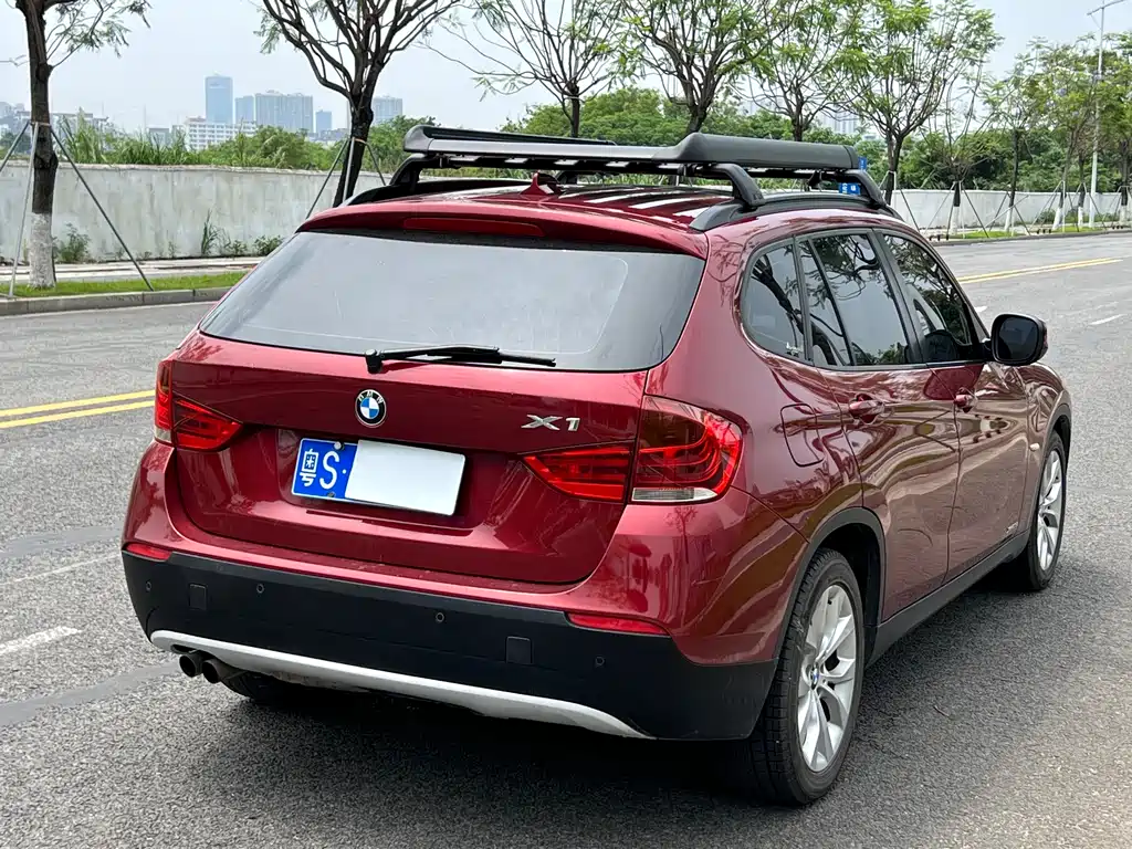 BMW X1 2011 — фото 8