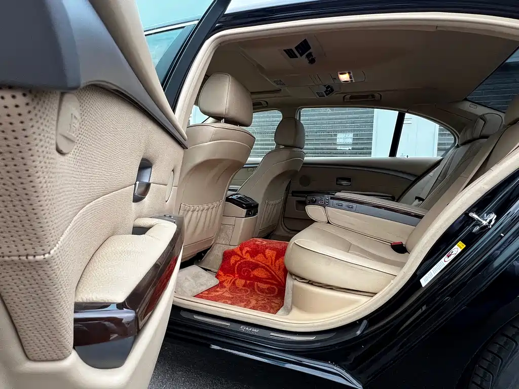 BMW 7 Series 2004 — фото 15