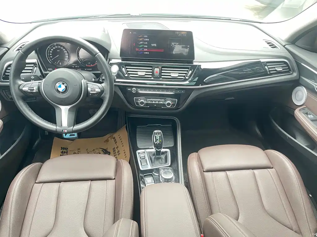 BMW 1 Series 2022 — фото 13