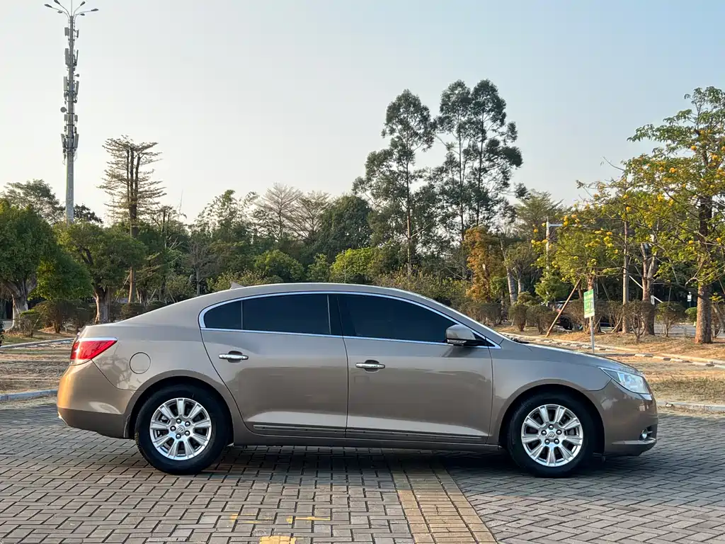 Buick LaCrosse 2012 — фото 4