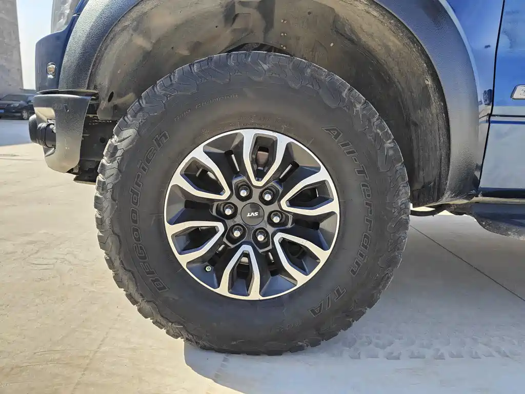 Ford F-150 Raptor 2014 — фото 16